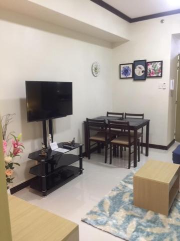 Wind Residences Tower 4 18Th Floor Tagaytay City Eksteriør billede